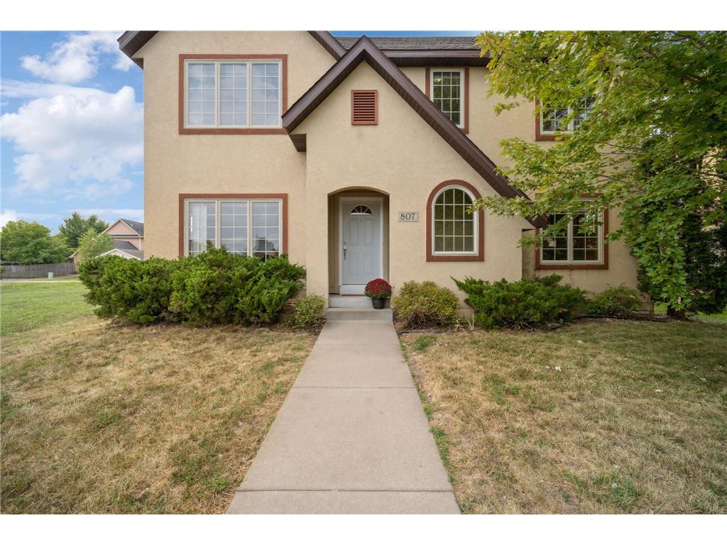 807 Van White Memorial Boulevard Minneapolis MN 55411 6416545 image1