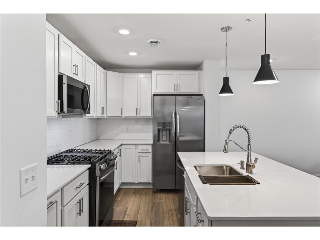 8076 150th Place NW Anoka MN 55303 7071951 image10