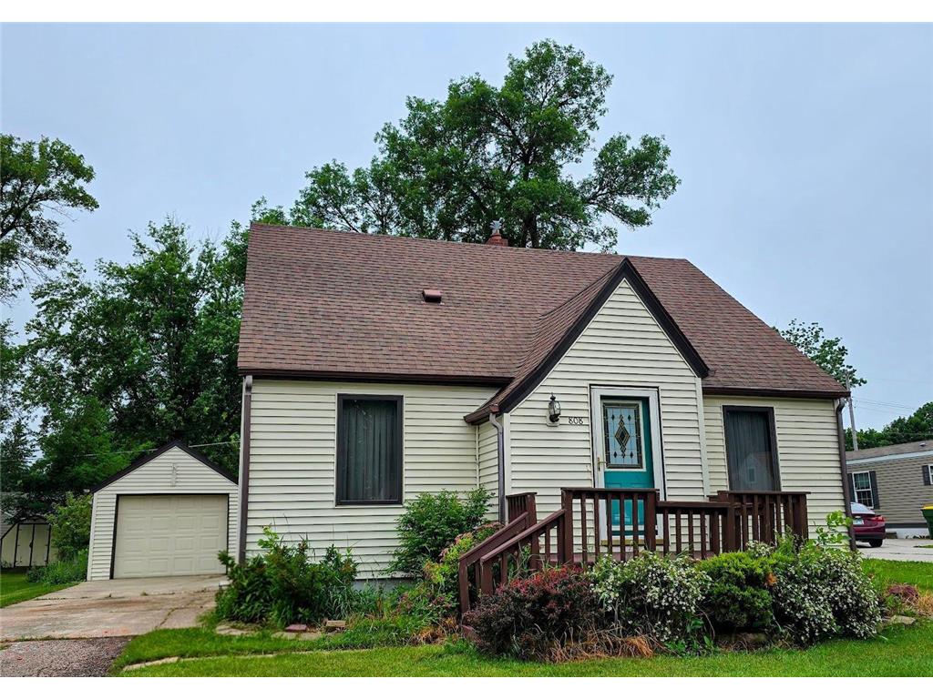 808 5th Street SW Pipestone MN 56164 6745398 image1