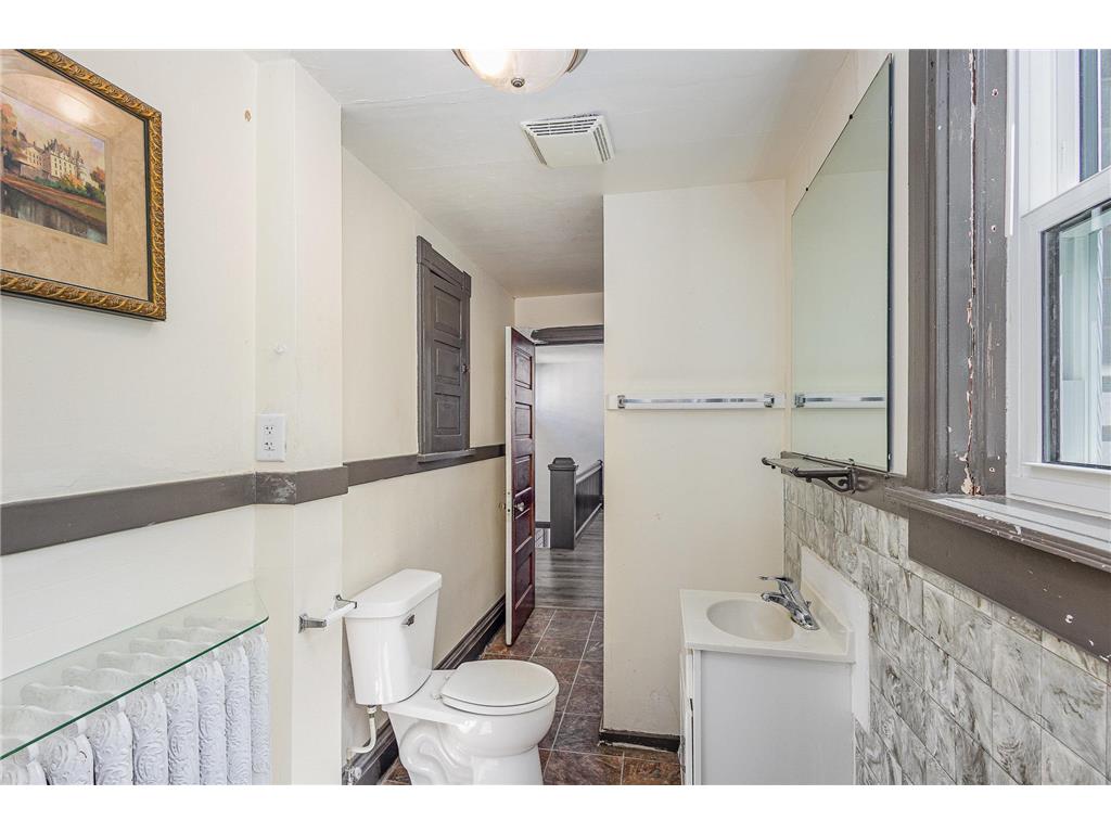 808 9th Ave E Menomonie WI 54751 7004905 image18