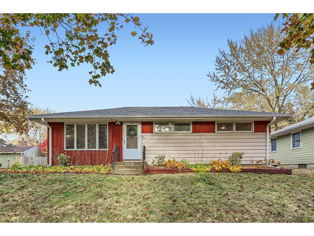 808 Bartelmy Lane N Maplewood MN 55119 6621840 image1