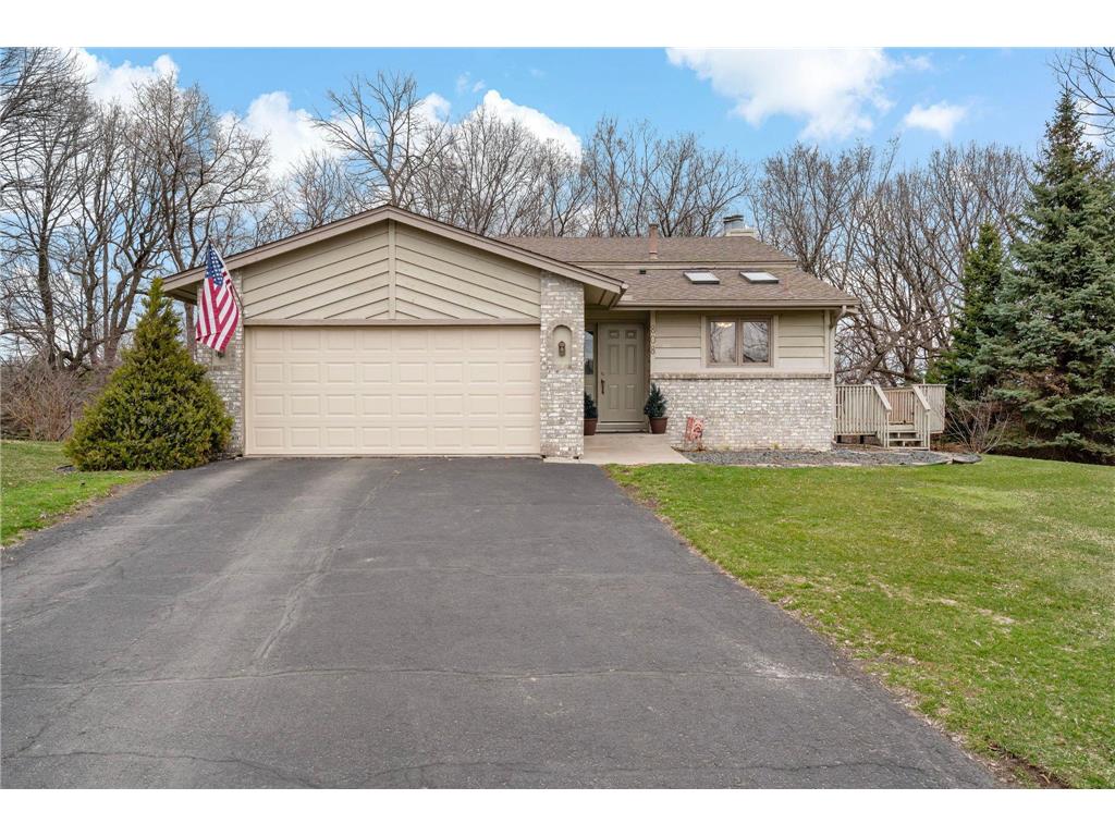 808 Bryant Lane Burnsville MN 55337 7027727 image1