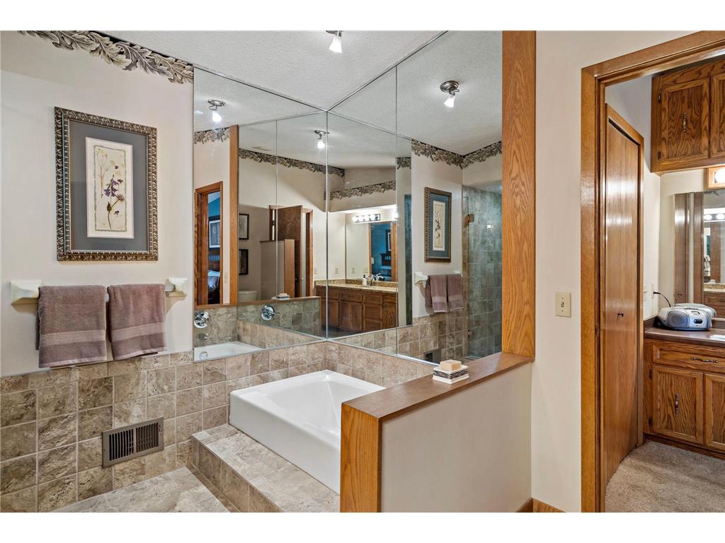 808 Bryant Lane Burnsville MN 55337 7027727 image19