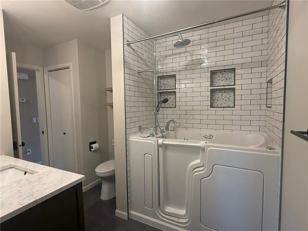 808 E Oak Street Redwood Falls MN 56283 7052731 image13