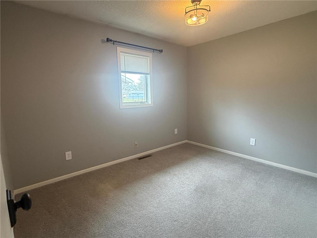 808 E Oak Street Redwood Falls MN 56283 7052731 image14