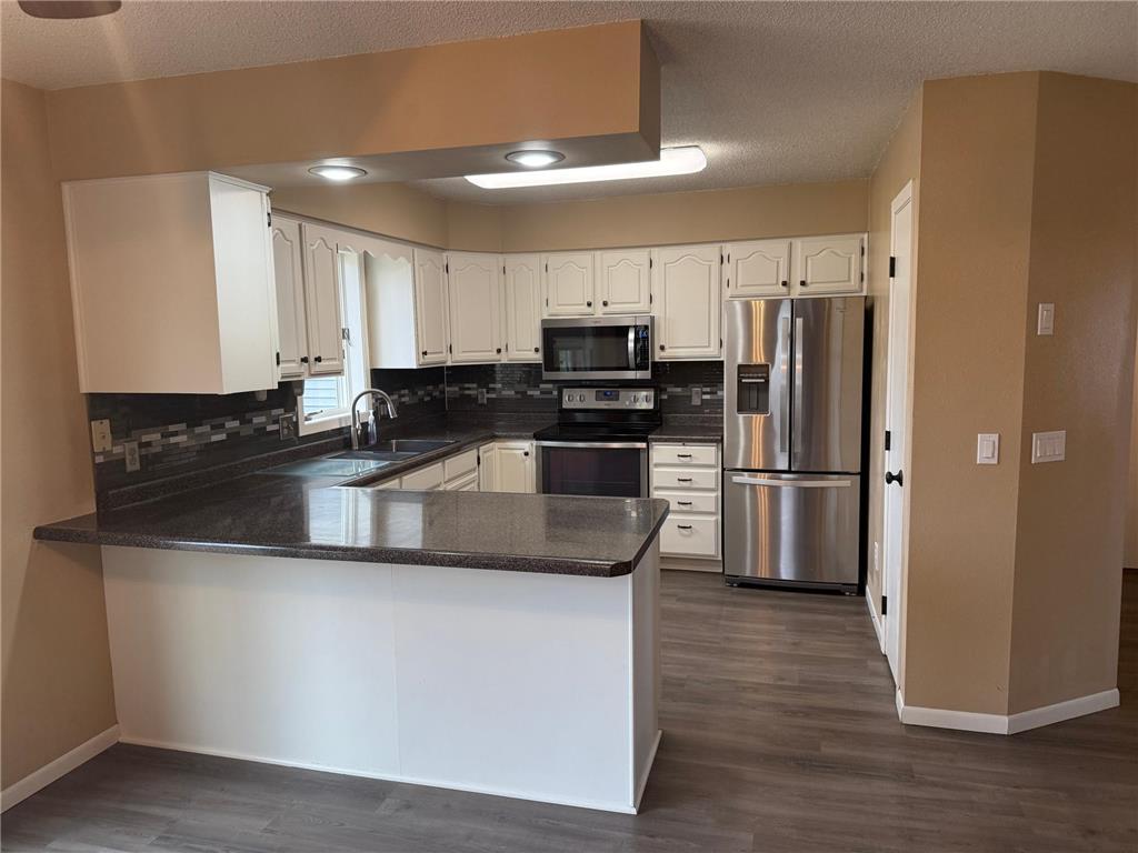 808 E Oak Street Redwood Falls MN 56283 7052731 image3