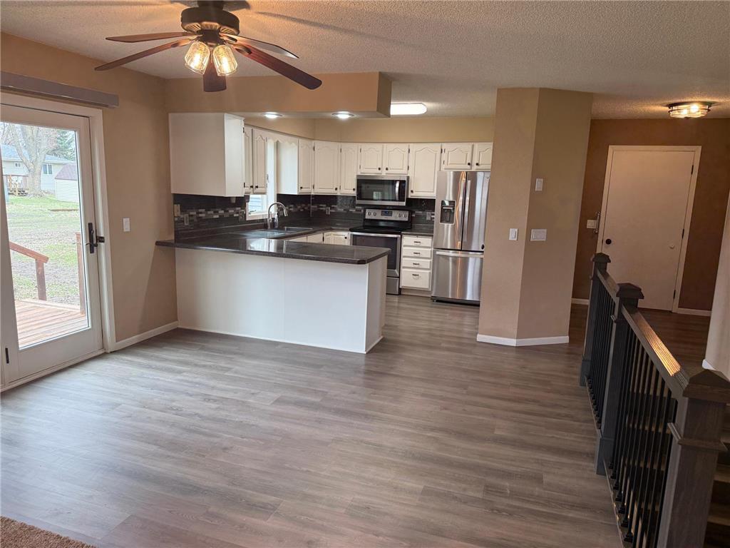 808 E Oak Street Redwood Falls MN 56283 7052731 image6