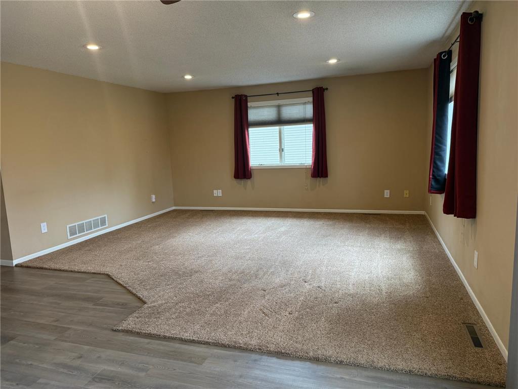 808 E Oak Street Redwood Falls MN 56283 7052731 image9