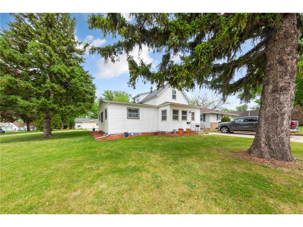 808 E Vine Street Owatonna MN 55060 7077233 image4
