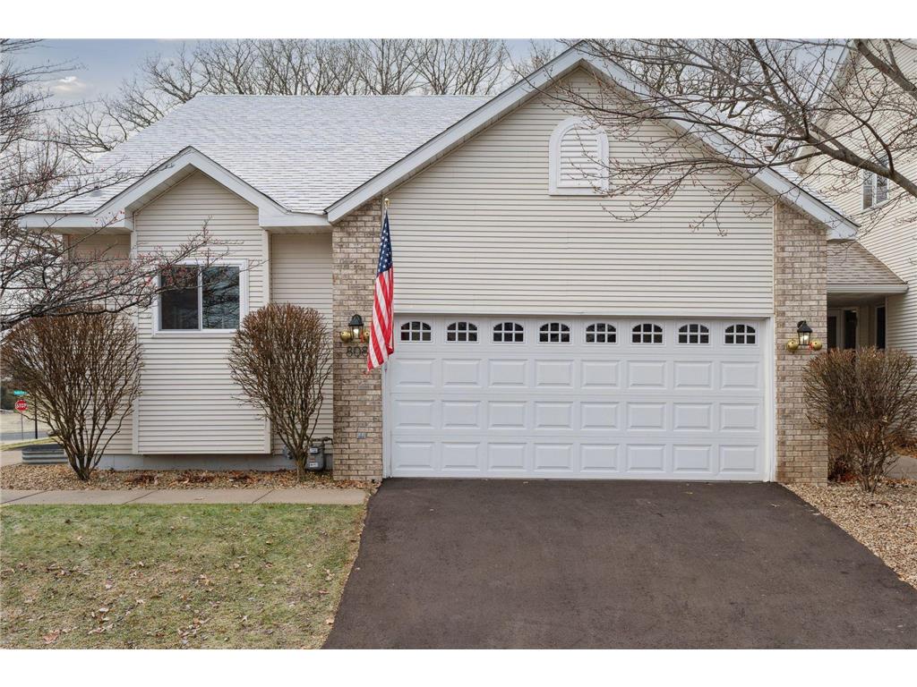 808 Eagan Oaks Lane Eagan MN 55123 6466320 image1