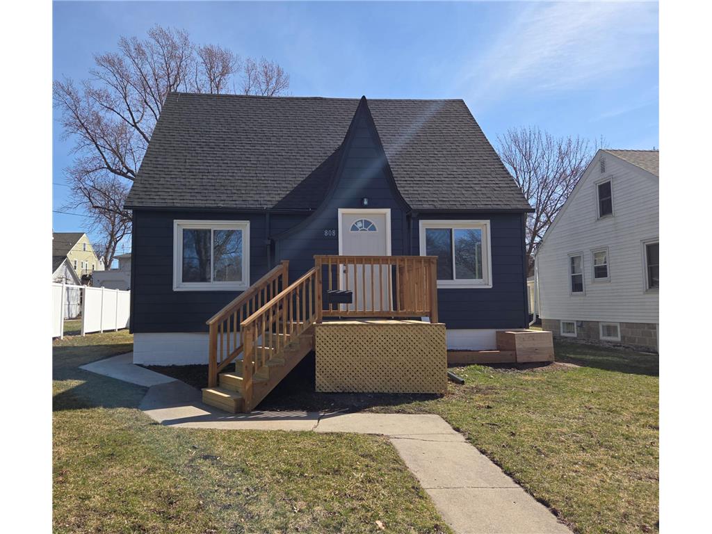 808 Freeborn Avenue Albert Lea MN 56007 7016300 image1