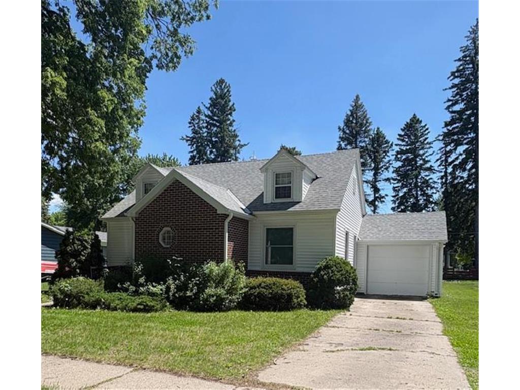 808 Grove Avenue Montevideo MN 56265 7082426 image1