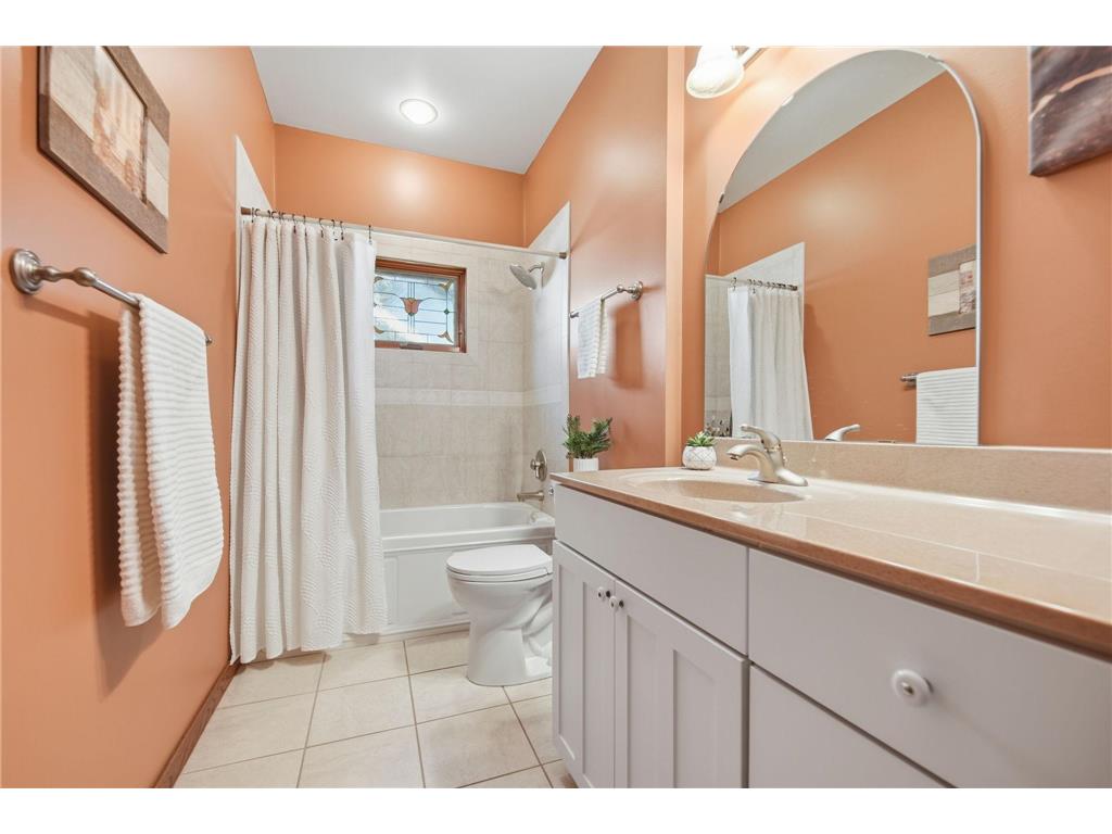 808 Hallam Avenue N Mahtomedi MN 55115 7049703 image27