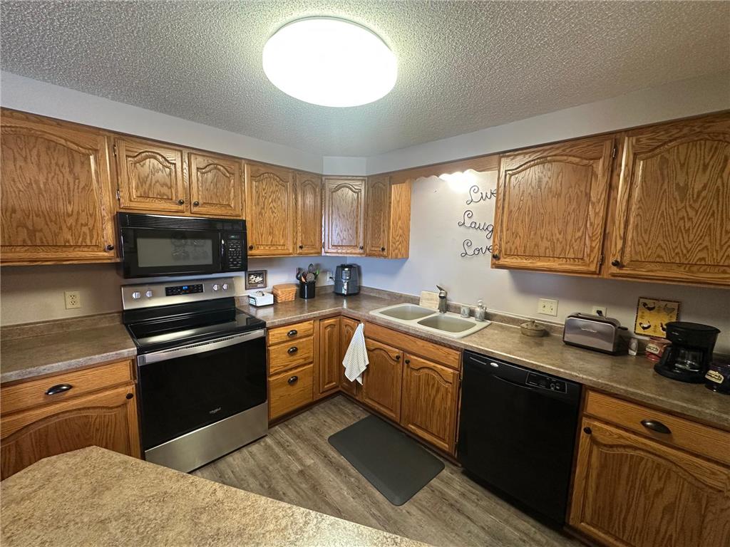 808 Lake Chapeau Drive #202 Albert Lea MN 56007 - White 7098992 image12