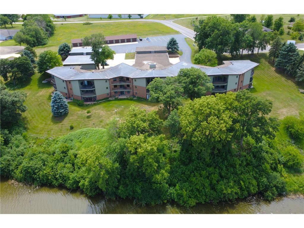 808 Lake Chapeau Drive #202 Albert Lea MN 56007 - White 7098992 image2