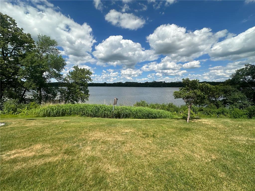 808 Lake Chapeau Drive #202 Albert Lea MN 56007 - White 7098992 image6