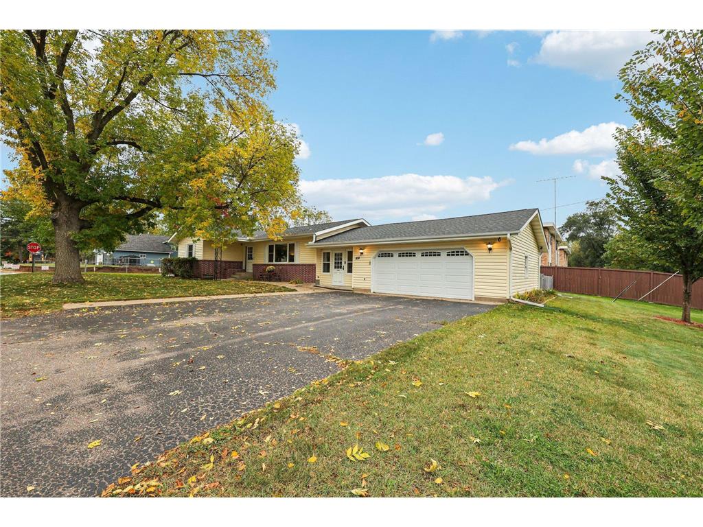 808 Michaelson Street N North Hudson WI 54016 6803052 image1