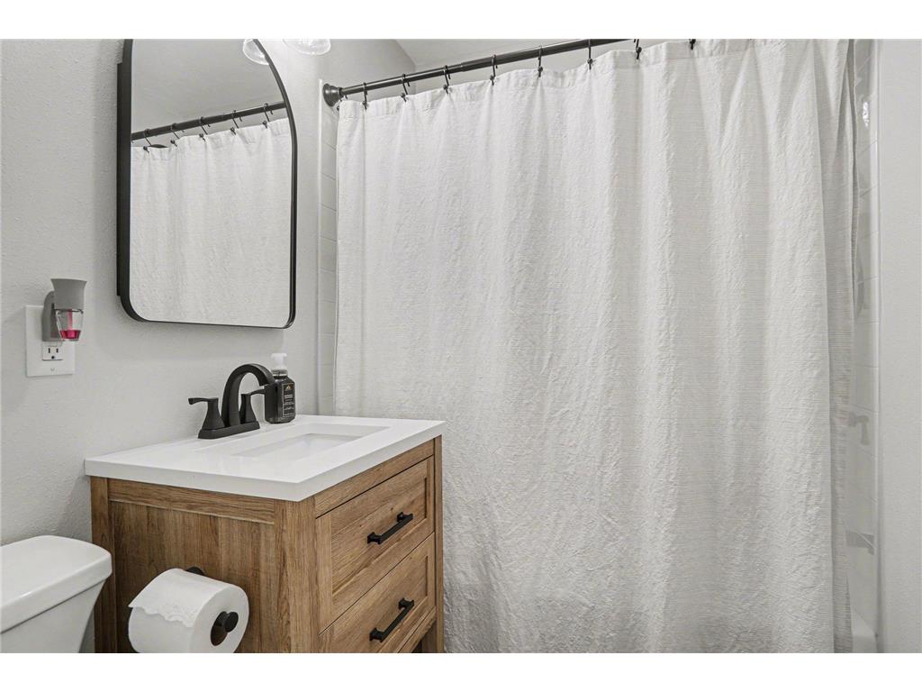 808 N Oakley Street Luverne MN 56156 7064503 image17