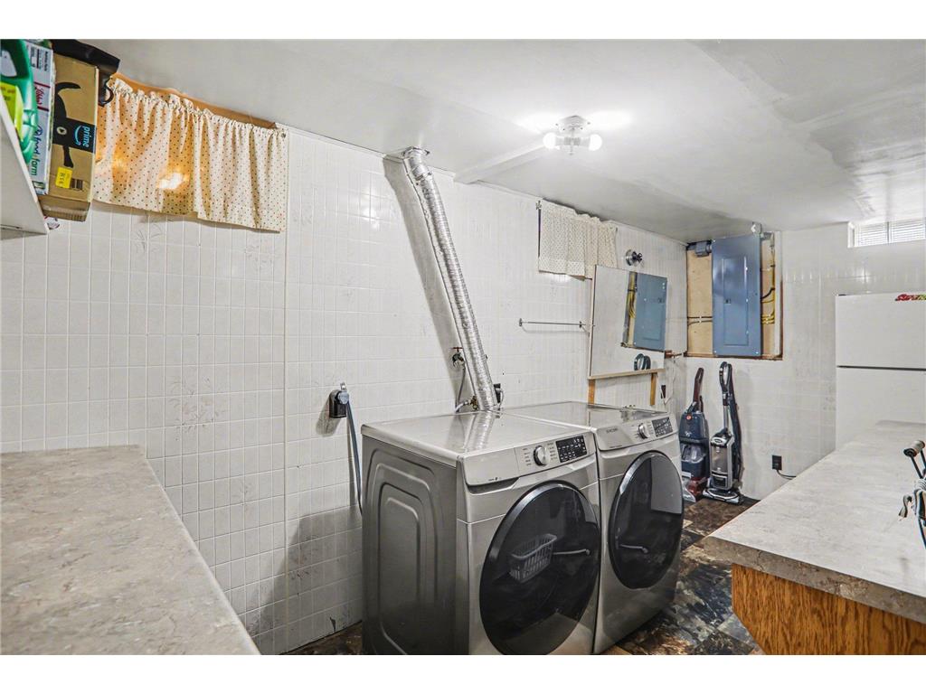 808 N Oakley Street Luverne MN 56156 7064503 image18