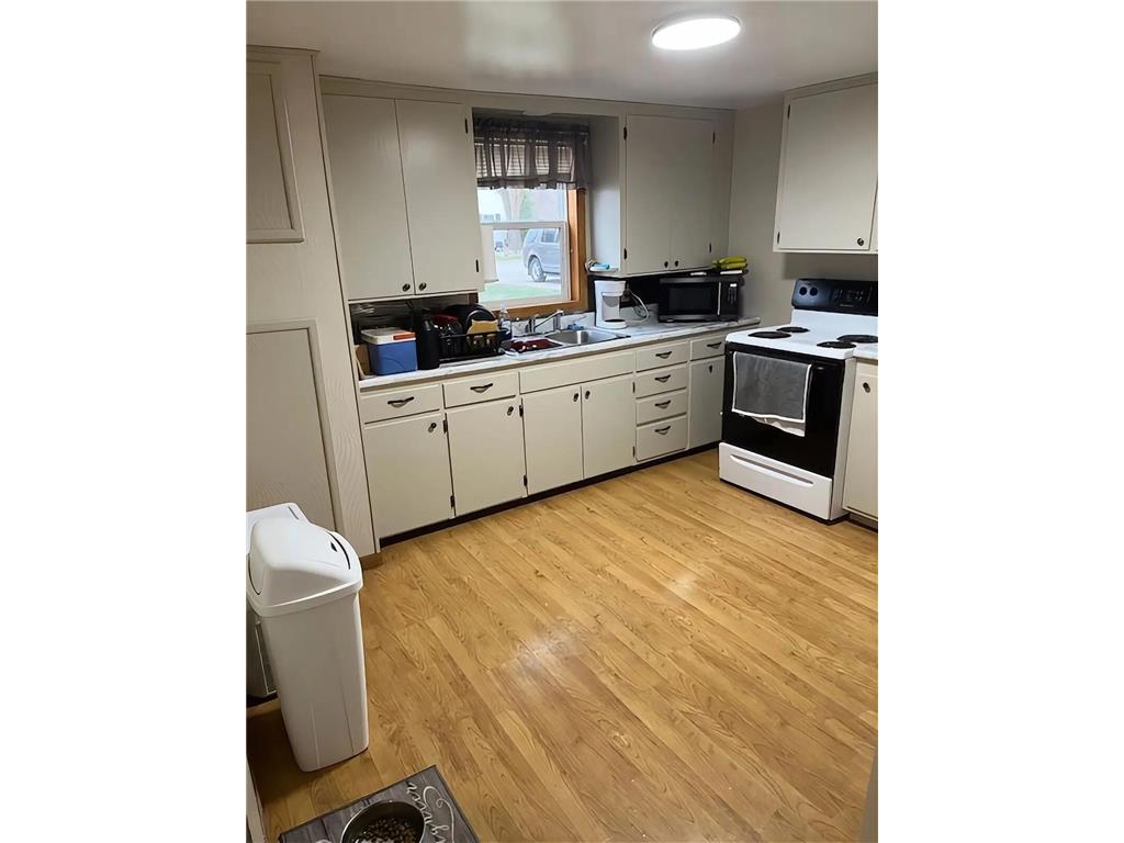 808 S 11th Street Montevideo MN 56265 7064521 image4