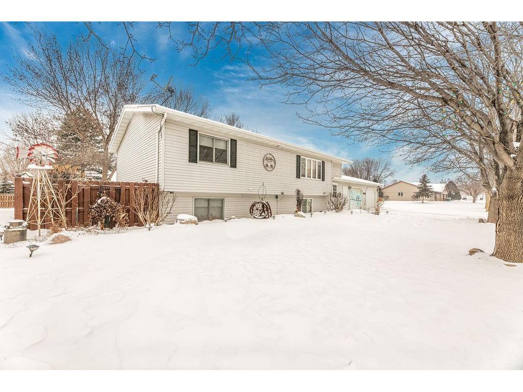 808 Southview Court E, Marshall, MN, 56258 MLS 6479170 Edina Realty