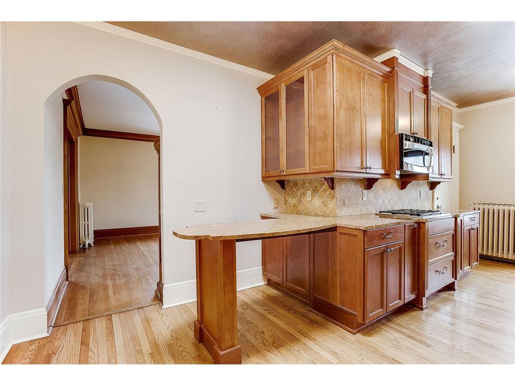 808 Summit Avenue #2 Saint Paul MN 55105 7061783 image7