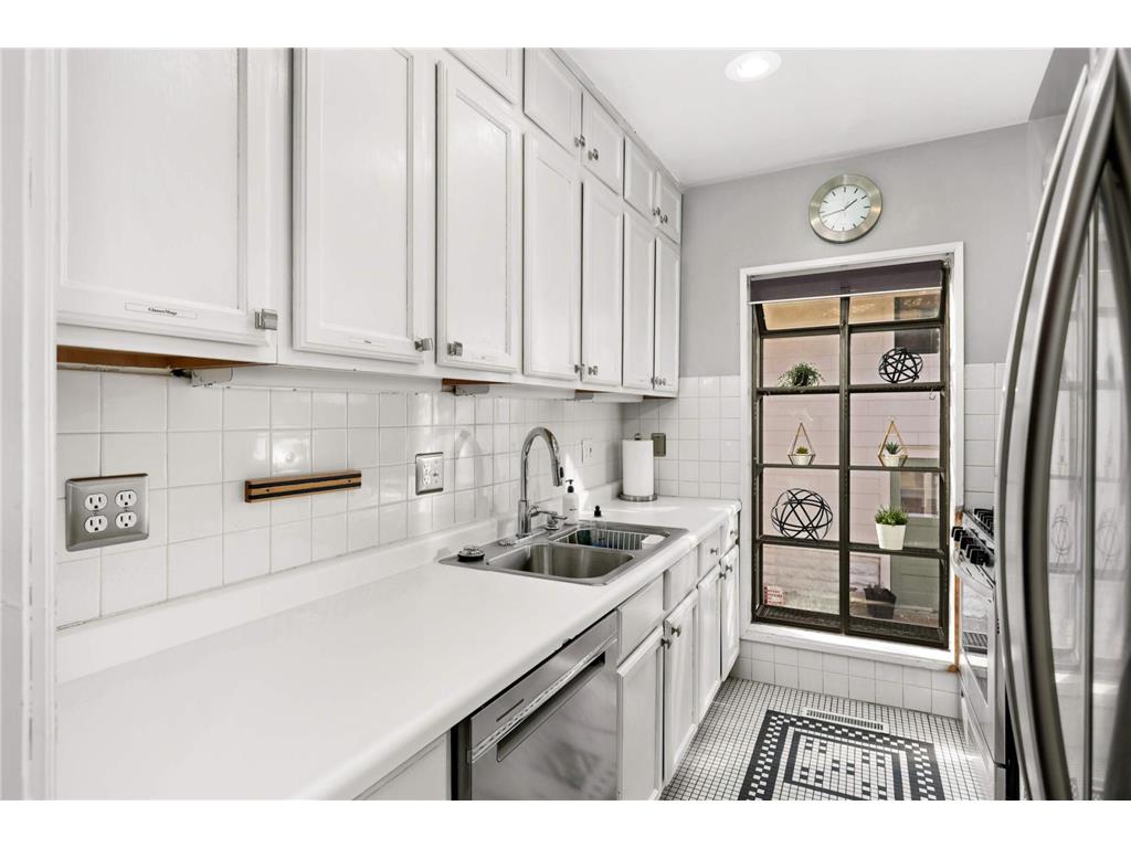 808 W 28th Street Minneapolis MN 55408 6814076 image15