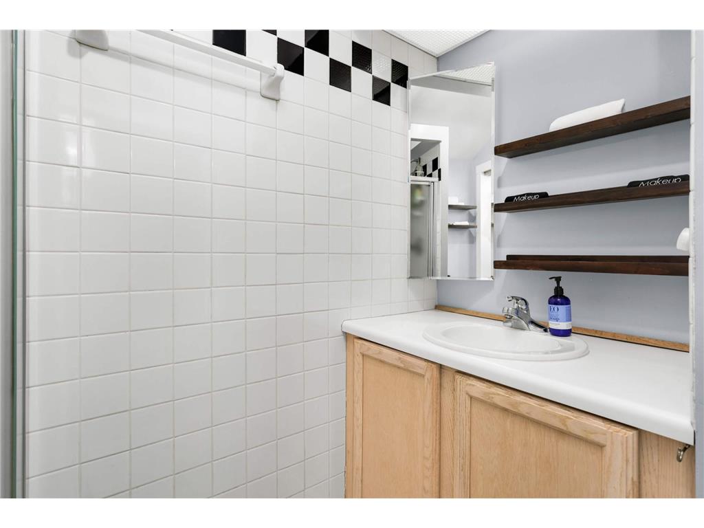 808 W 28th Street Minneapolis MN 55408 6814076 image21