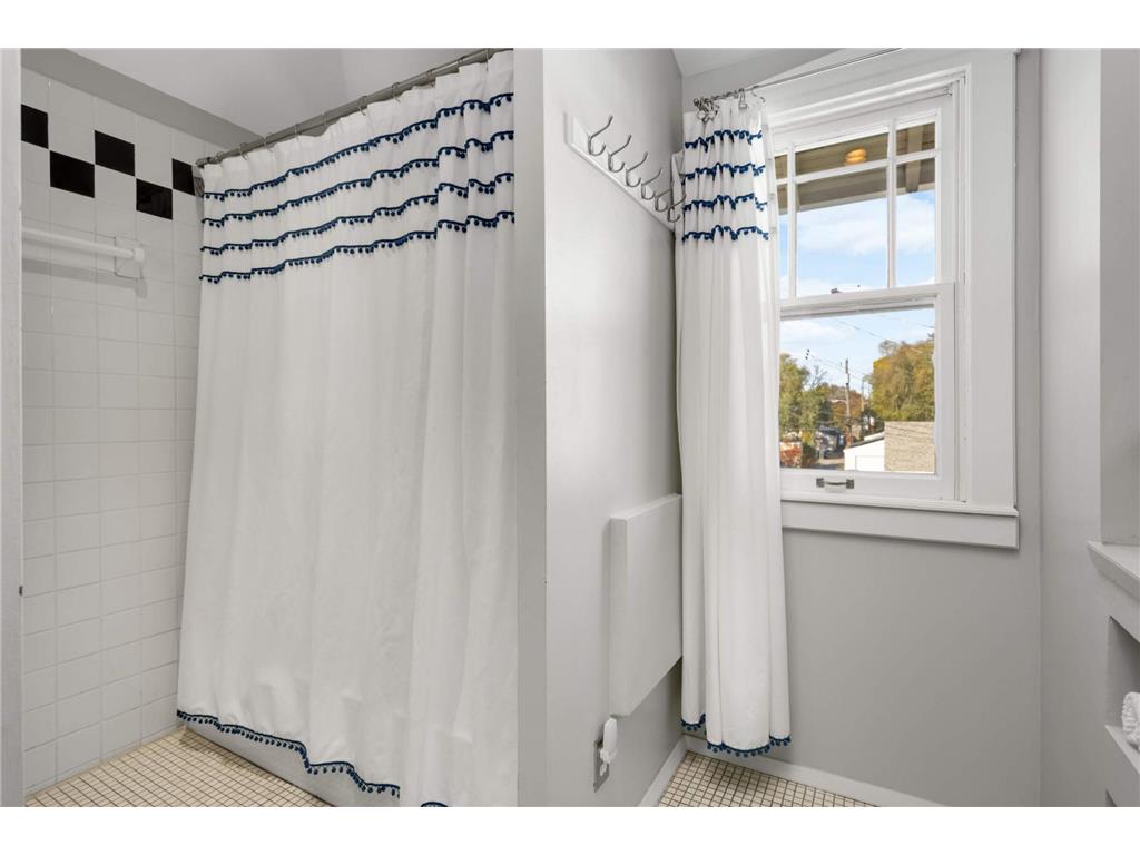 808 W 28th Street Minneapolis MN 55408 6814076 image29