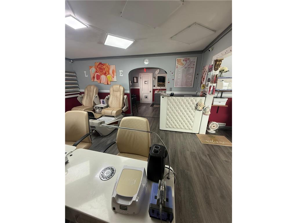 808 W Oakland Avenue Austin MN 55912 7044637 image3