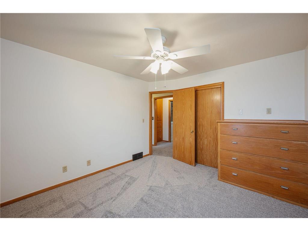 808 Webster Street Fairmont MN 56031 7049487 image10
