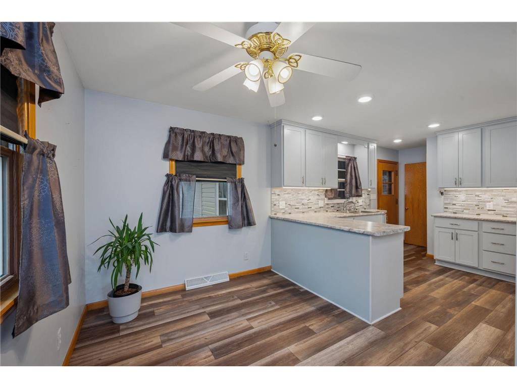 808 Webster Street Fairmont MN 56031 7049487 image5