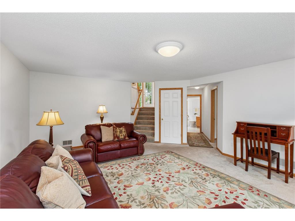 808 Winterberry Drive Woodbury MN 55125 7085660 image20