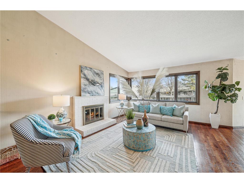 8080 Timber Lake Drive Eden Prairie MN 55347 - Mitchell 6693465 image1