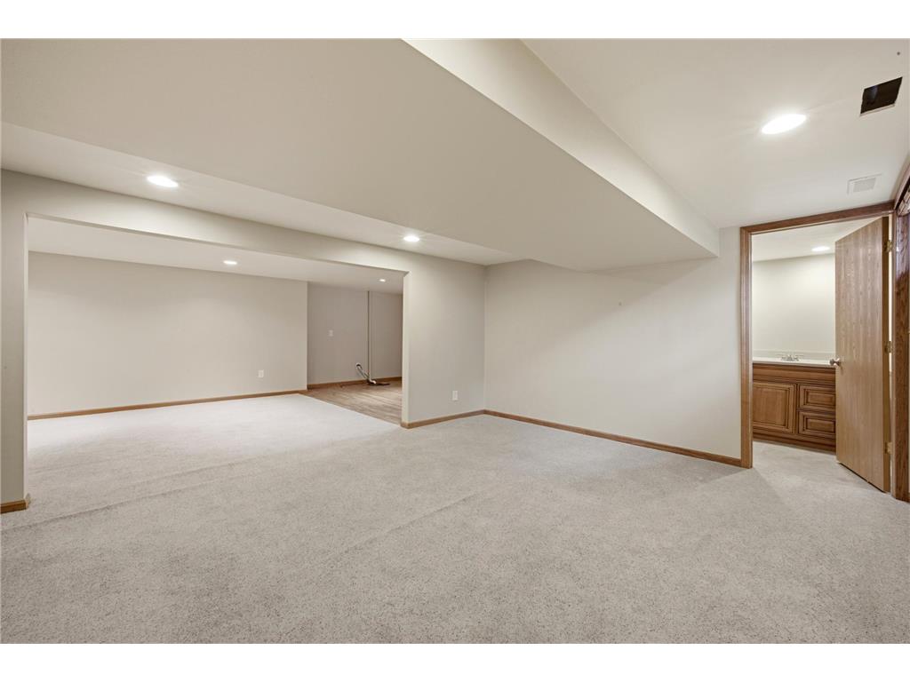 809 19TH Street N Moorhead MN 56560 7096988 image23