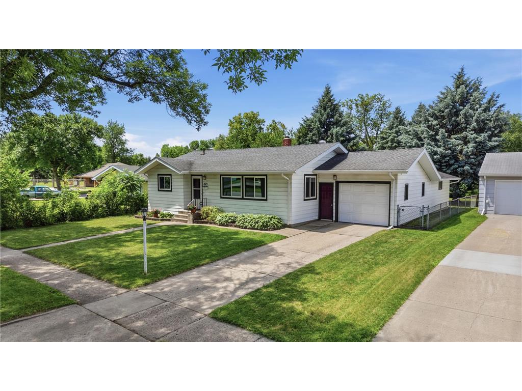 809 19TH Street N Moorhead MN 56560 7096988 image34
