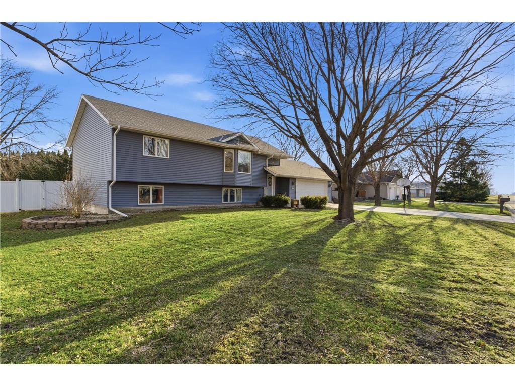 809 25th Avenue SW Willmar MN 56201 7045696 image1