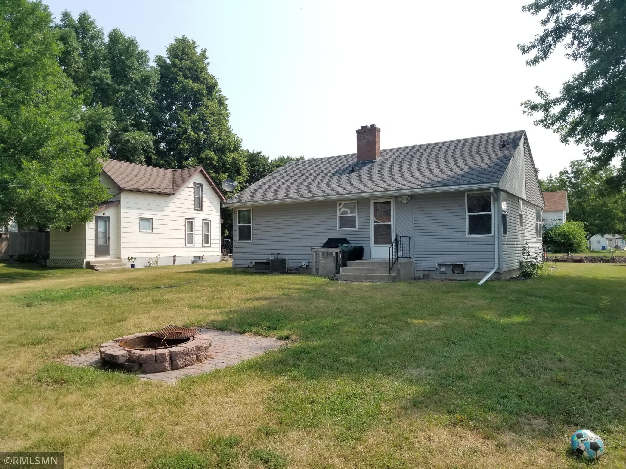 809 8th Street, Clarkfield, MN 56223 MLS 5708058 Edina Realty