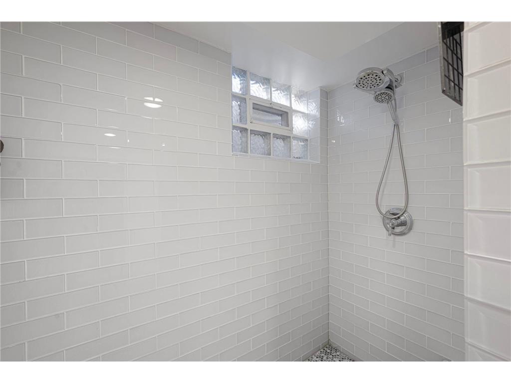 809 Bradford Avenue Champlin MN 55316 - Mississippi 7013966 image35