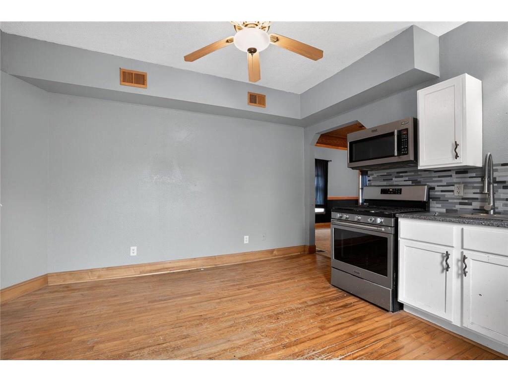 809 E Park Avenue Luck WI 54853 7043748 image10