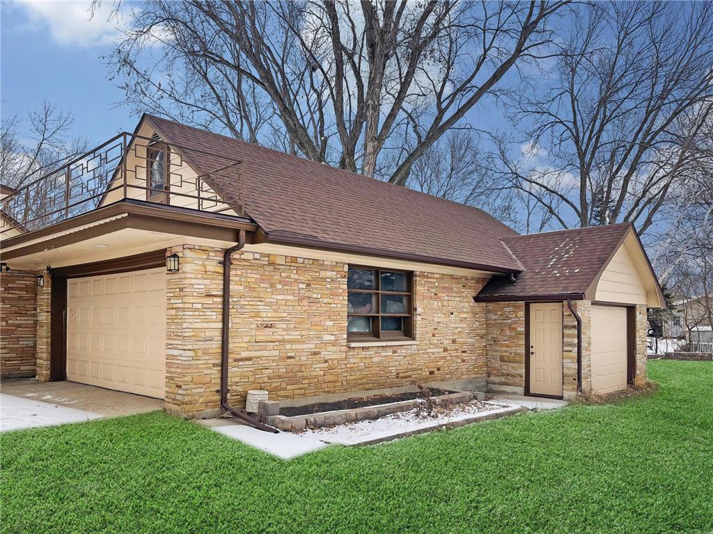 809 Lakeland Drive SE Willmar MN 56201 6310969 image1