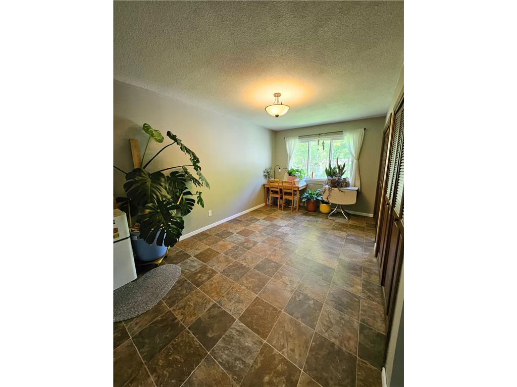 809 Park Avenue Morris MN 56267 7082006 image9