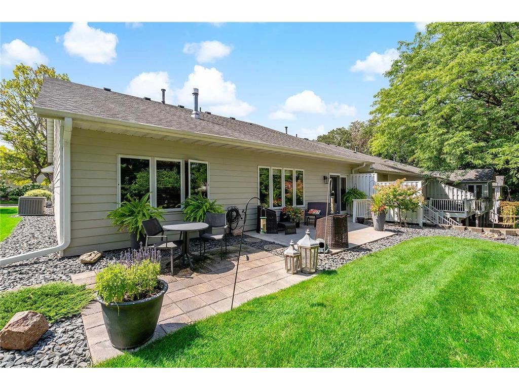 809 Southcross Drive E Burnsville MN 55306 6415749 image1