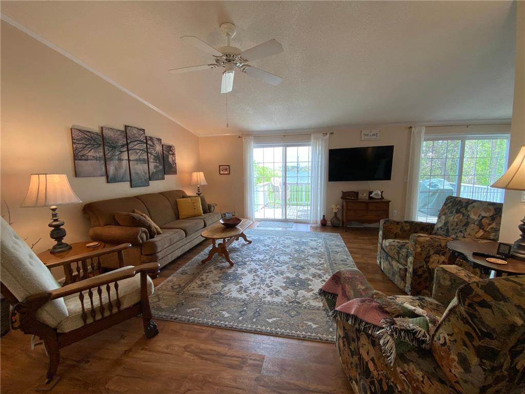809 Van Dyke Road Alexandria MN 56308 - Henry 7075796 image4