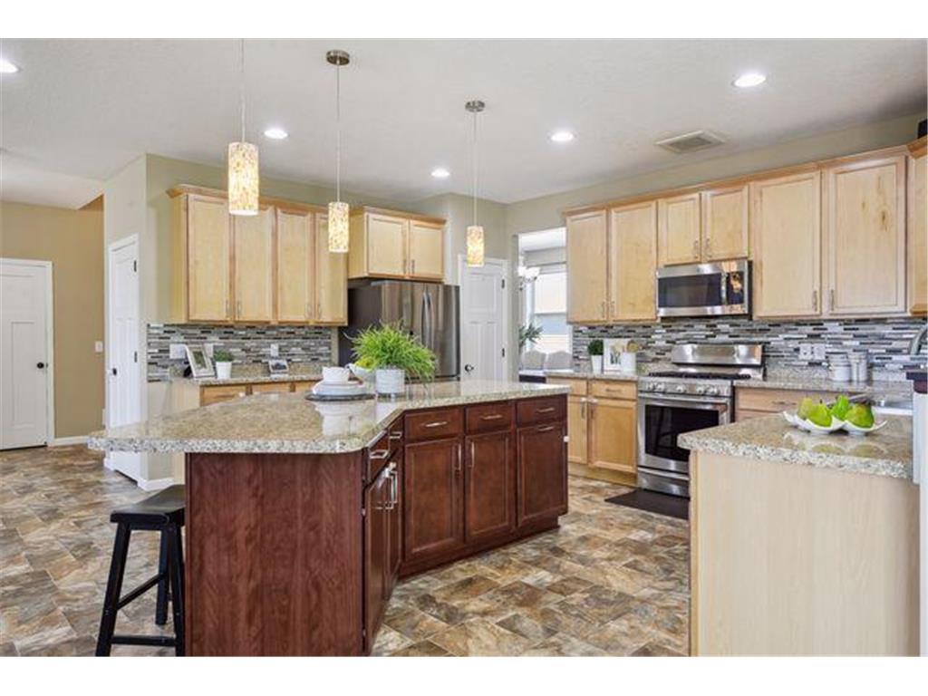 8097 Spring Lake Drive, Shakopee, MN, 55379 MLS 6415243 Edina Realty