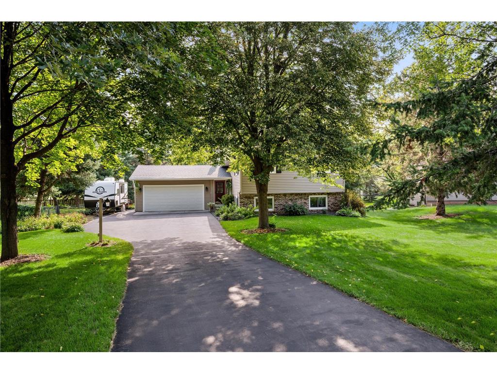 81 Quant Court S, Lakeland, MN, 55043 MLS 6253144 Edina Realty