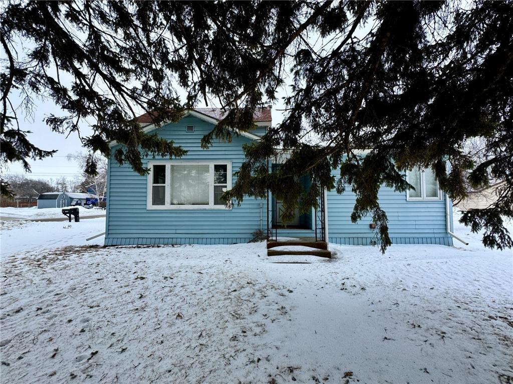 810 2nd Street NE Roseau MN 56751 7032363 image1