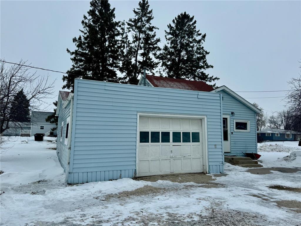 810 2nd Street NE Roseau MN 56751 7032363 image3