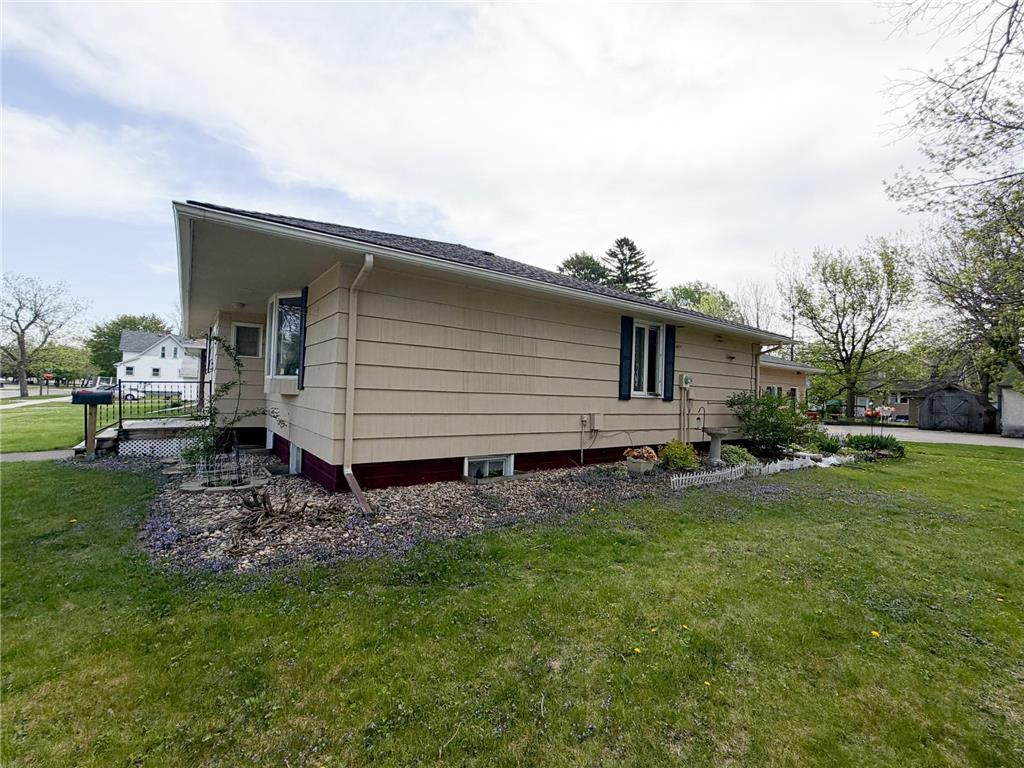 810 8th Avenue Worthington MN 56187 7074235 image4