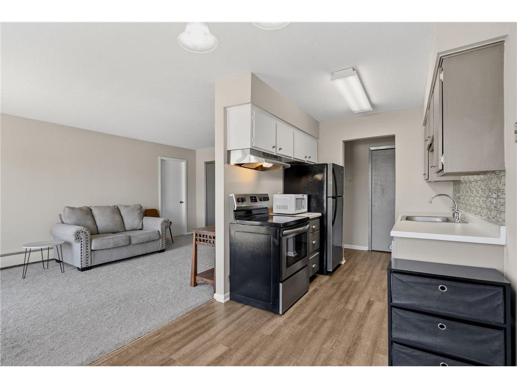 810 9th Avenue S #8 Hopkins MN 55343 7062051 image2